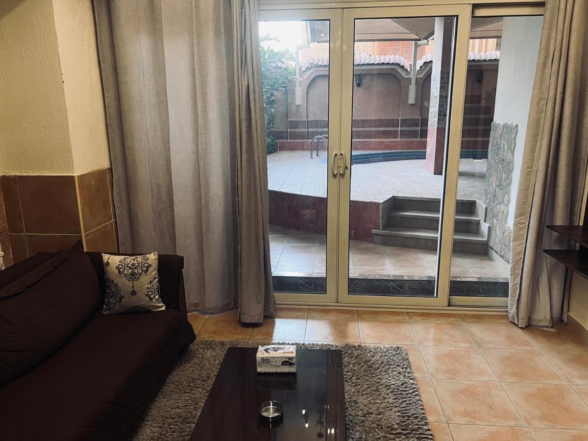 Magic Pool View, New Cairo